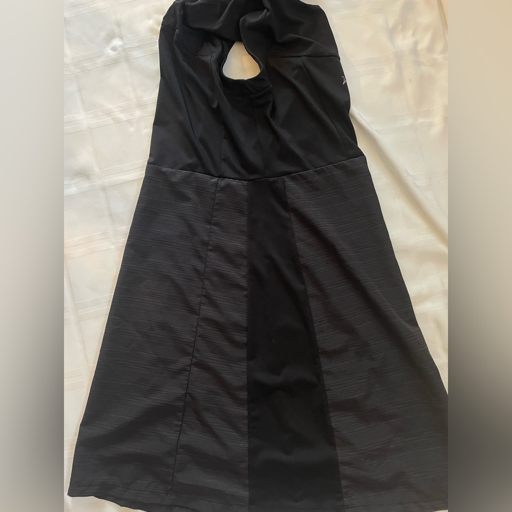 M free motion Active Black  Sleeveless Hooded Dress, workout Size S